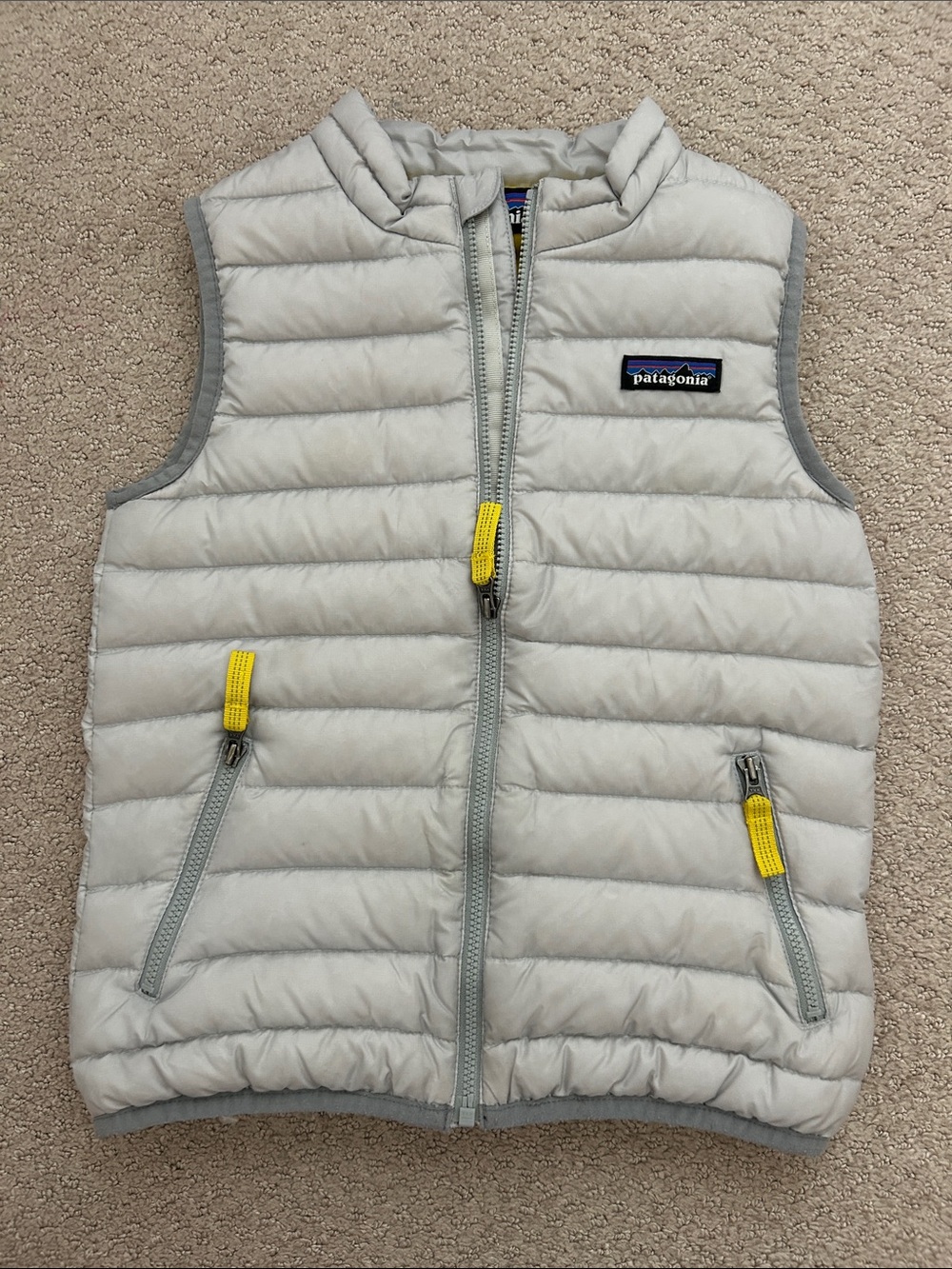 VGUC Patagonia puffer gray vest